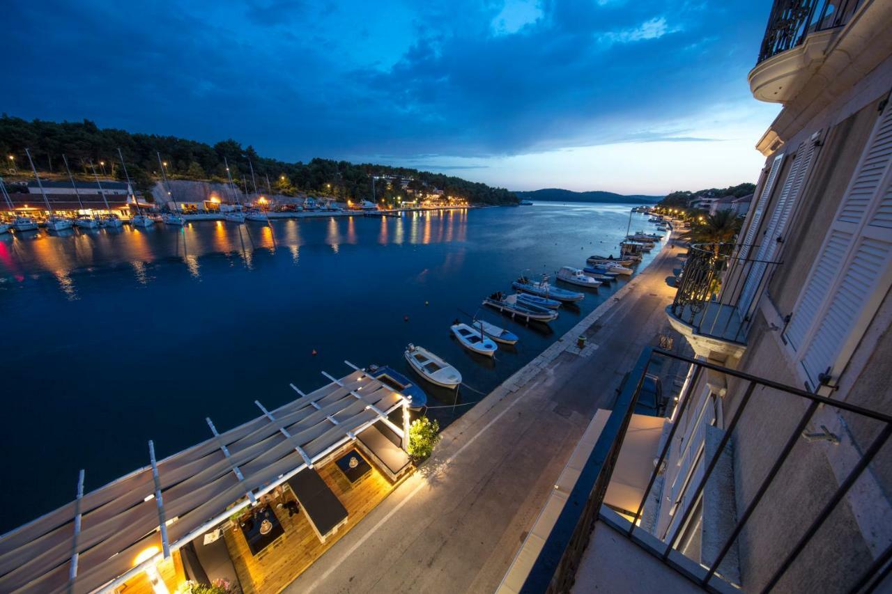 Olife Guesthouse Milna  Exteriér fotografie