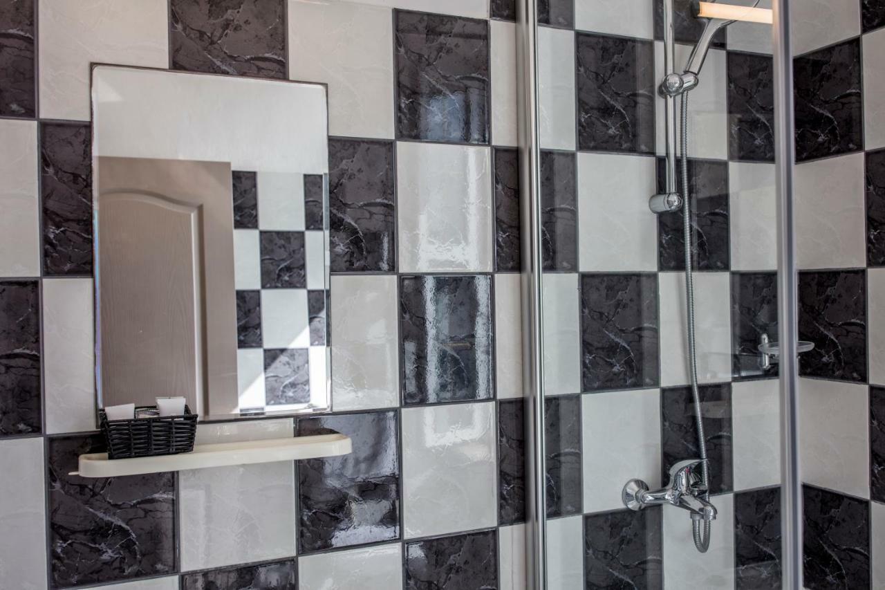 Olife Guesthouse Milna  Exteriér fotografie